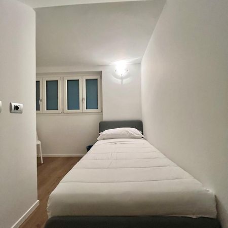 Central Side Apartment ميلان المظهر الخارجي الصورة