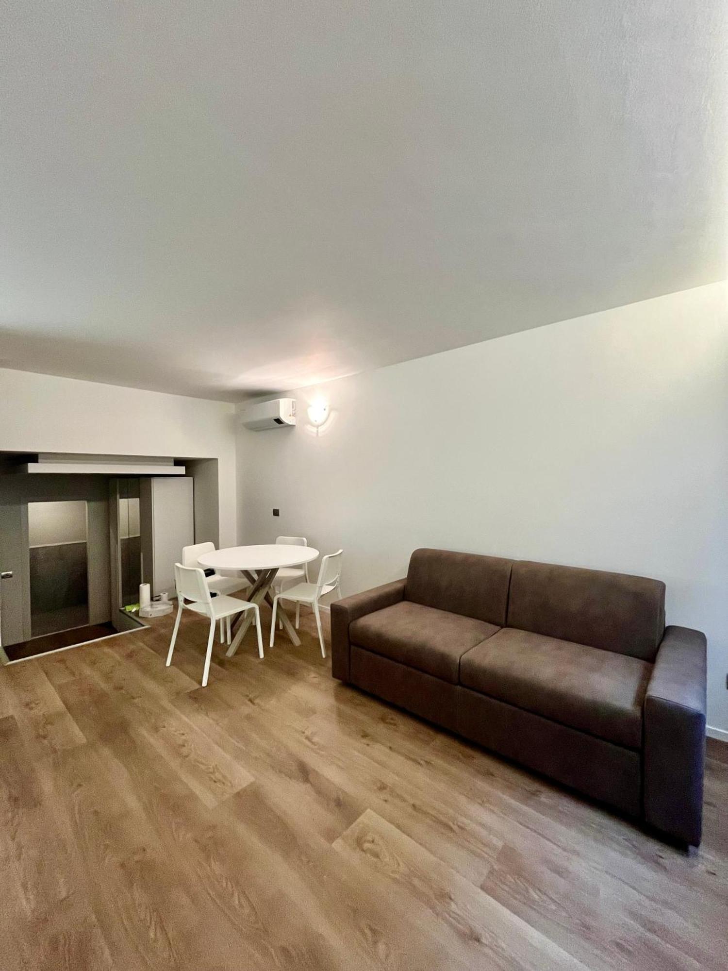 Central Side Apartment ميلان المظهر الخارجي الصورة