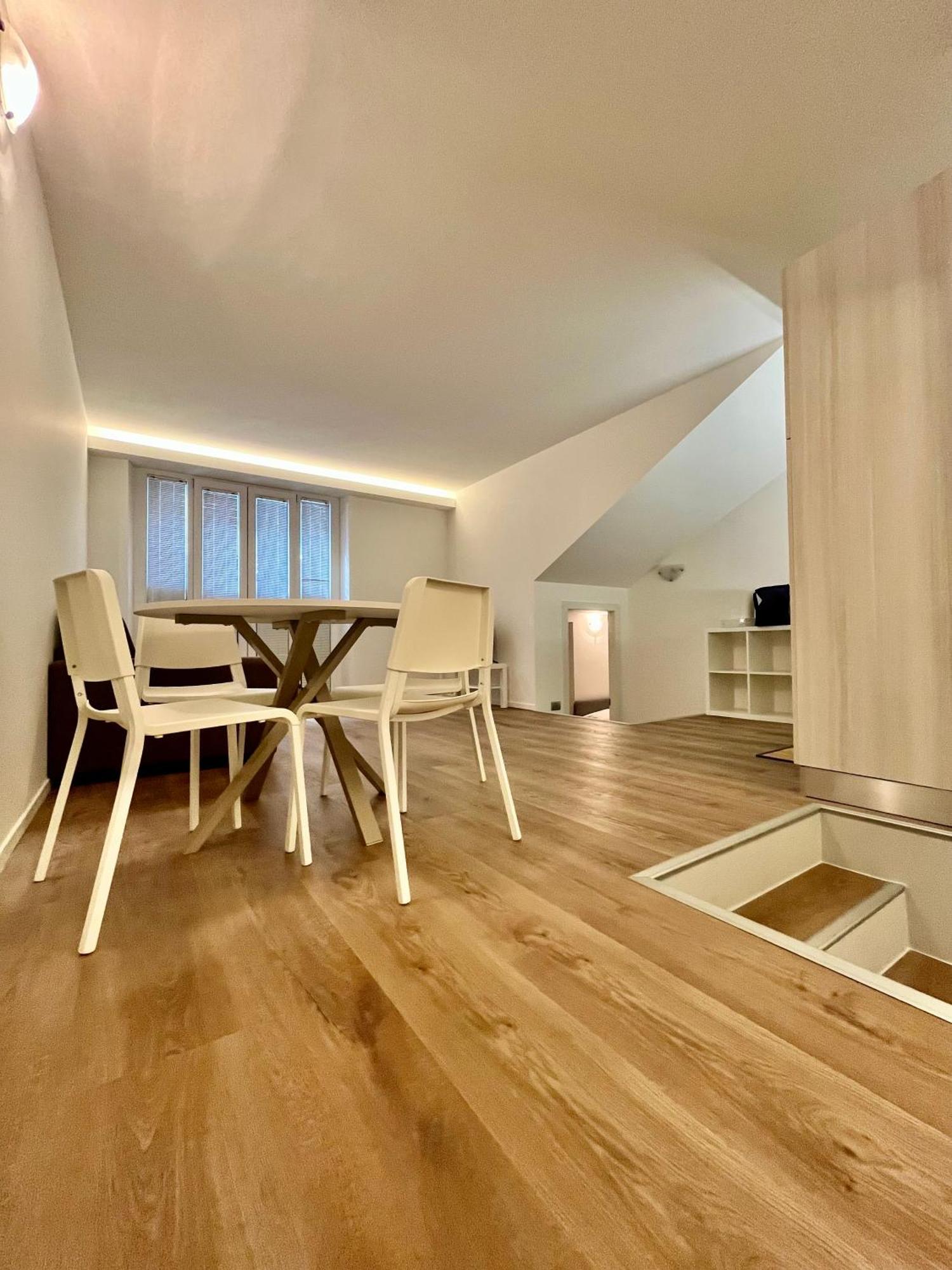 Central Side Apartment ميلان المظهر الخارجي الصورة
