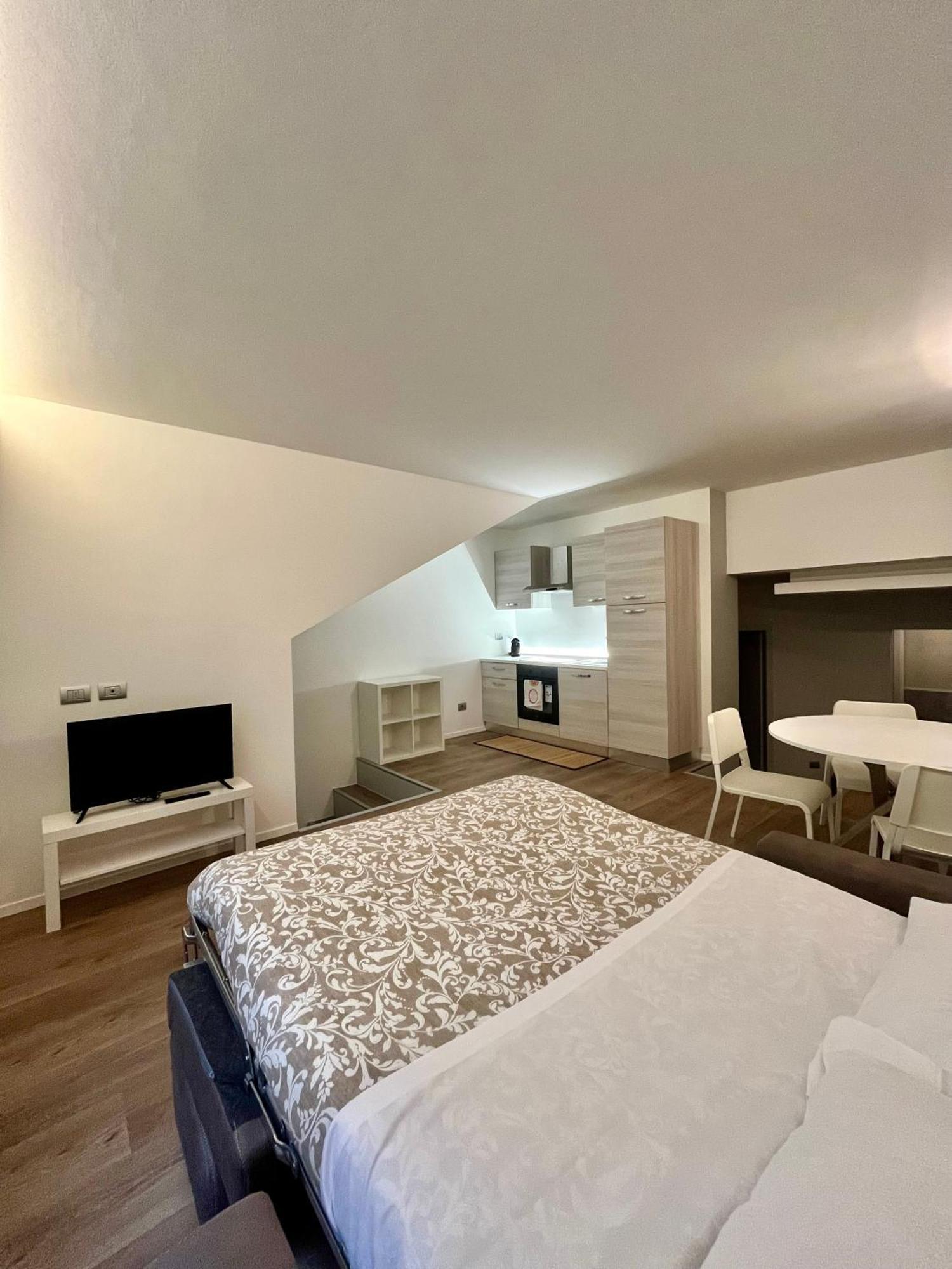 Central Side Apartment ميلان المظهر الخارجي الصورة