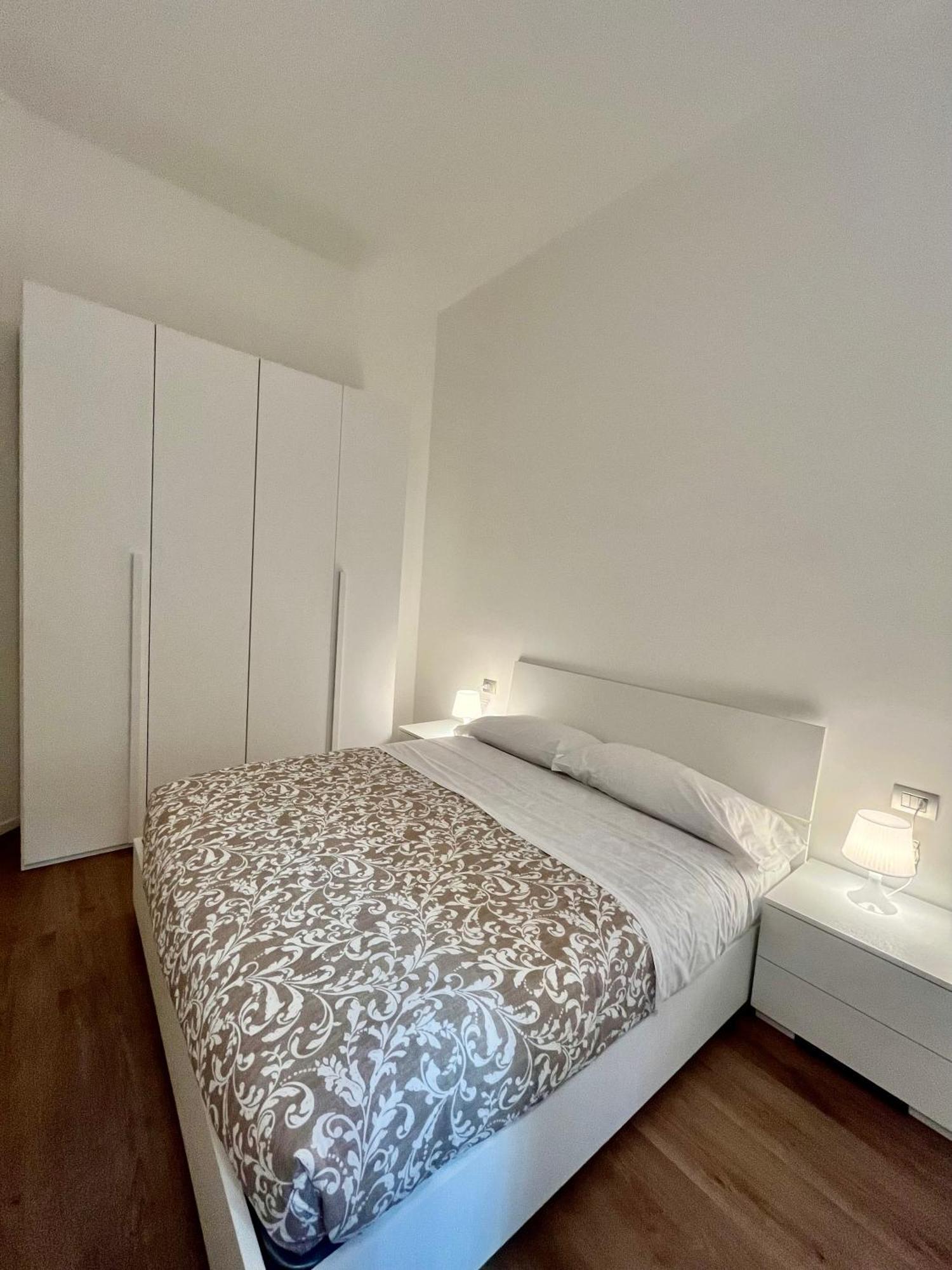Central Side Apartment ميلان المظهر الخارجي الصورة